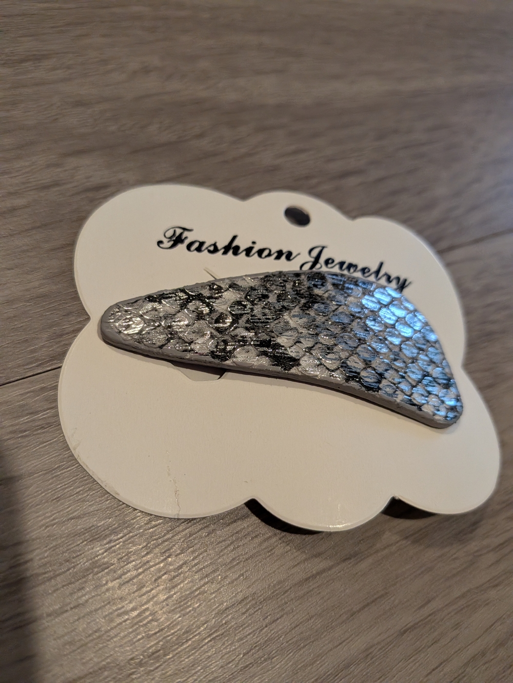 Fashion Jewelry Silver Snake-Print Clip NEW